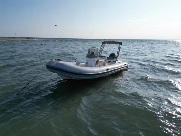 Pronajmout si Yamaha FX SHO v La Grande-Motte