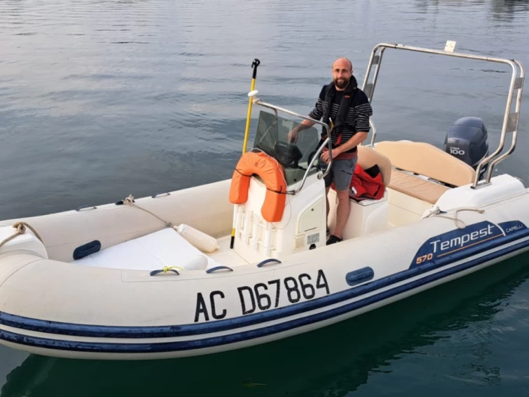 Capelli Cristal 570 jednotlivci a charterové společnosti v Saint-Malo