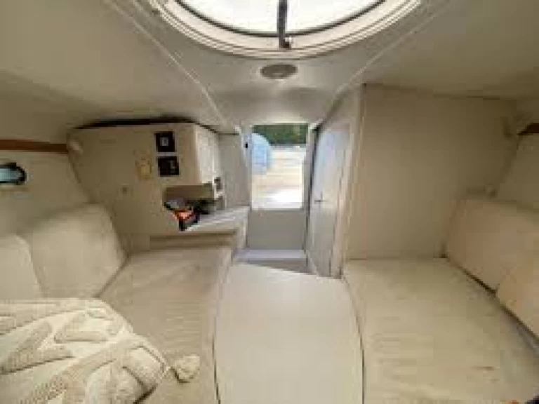 Pronájem lodi Antibes lákavé ceny Sundowner 285