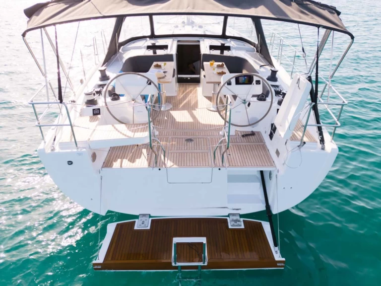 Pronájem lodi Šibenik  lákavé ceny Hanse 508