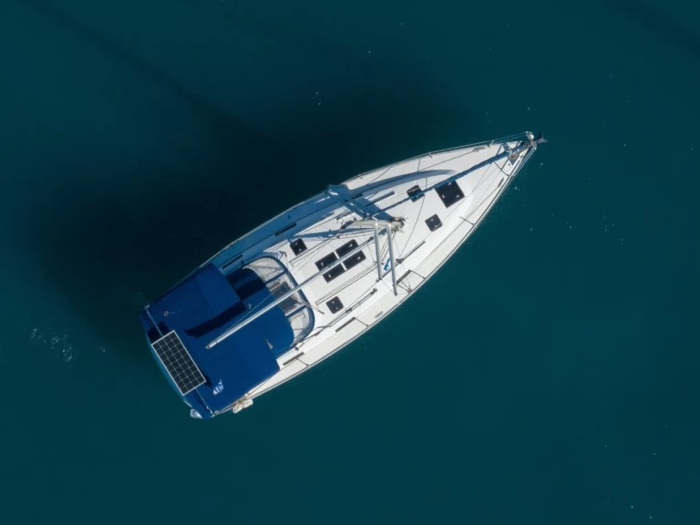 Pronajmout si Bavaria Cruiser 36 v Lefkáda