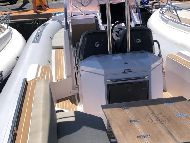 Pronájem Polotuhá loď Capelli s licencí