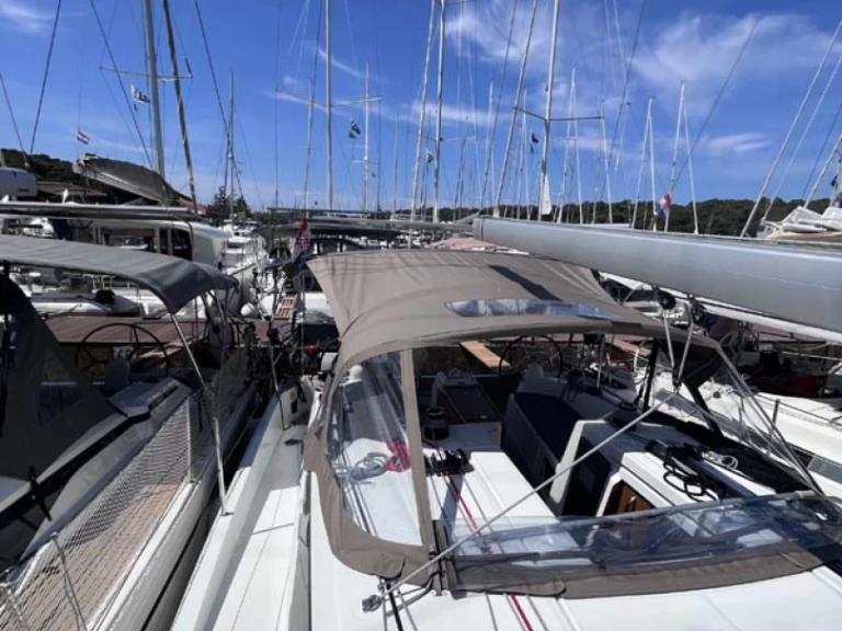 Pronájem Plachetnice v Pula -Jeanneau Sun Odyssey 410