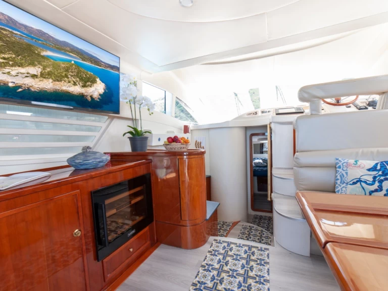 Motorová loď k pronájmu v Villasimius za nejlepší cenu