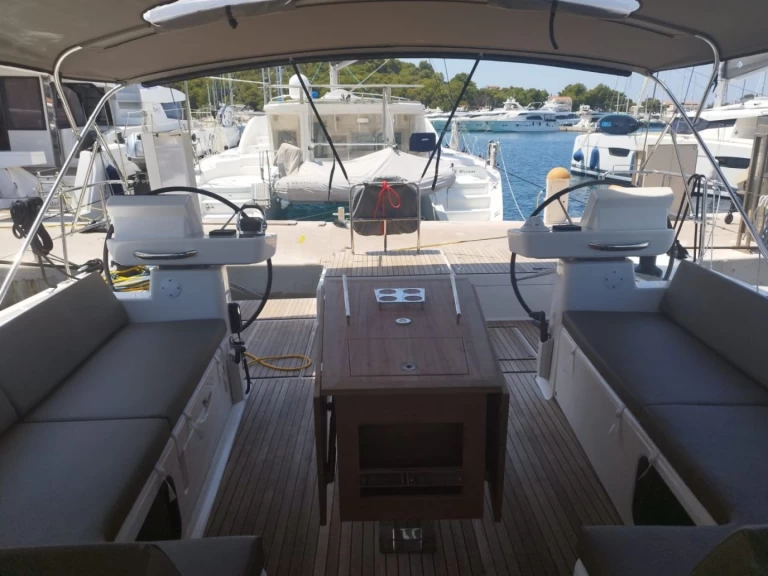 Pronájem lodi Dufour Dufour 56 Exclusive v Rogoznica na Samboatu