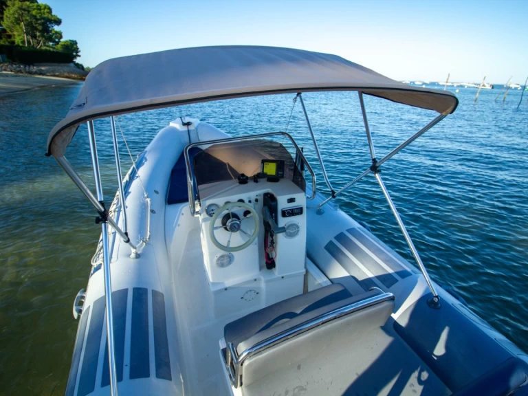 Pronajmout Polotuhá loď se skipperem či ne Joker Boat v Arcachon