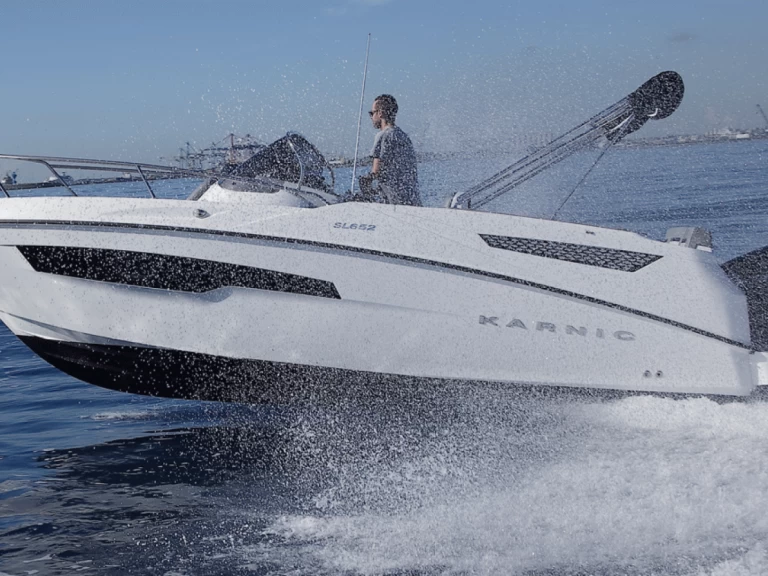 Pronajmout si Karnic SL 602 v Les Issambres