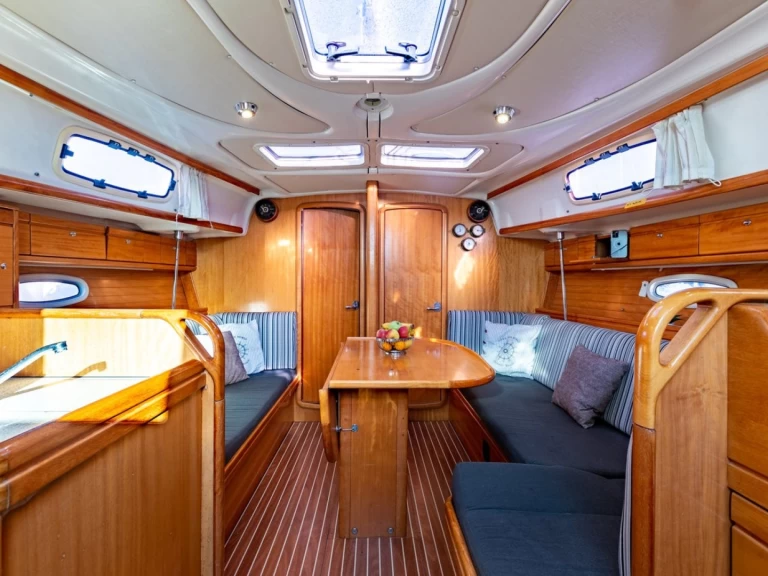 Pronájem jachty v Punat -Bavaria Cruiser 37 na Samboatu