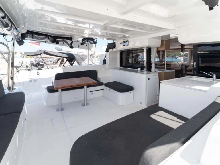 Pronajmout si Lagoon Lagoon 46 v Portocolom