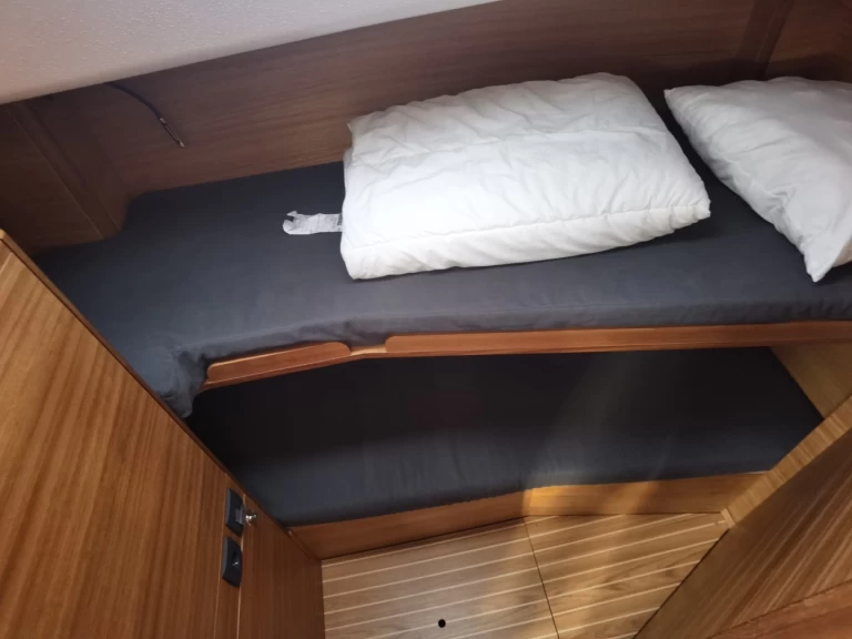 Pronájem Plachetnice Elan s licencí