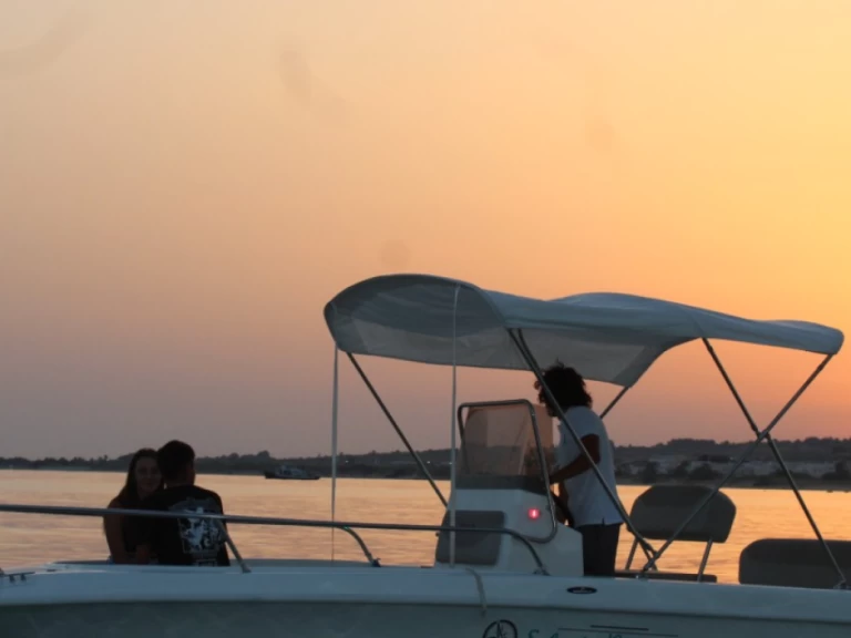 Pronájem lodi Mingolla Brava 19 v Torre Vado na Samboatu