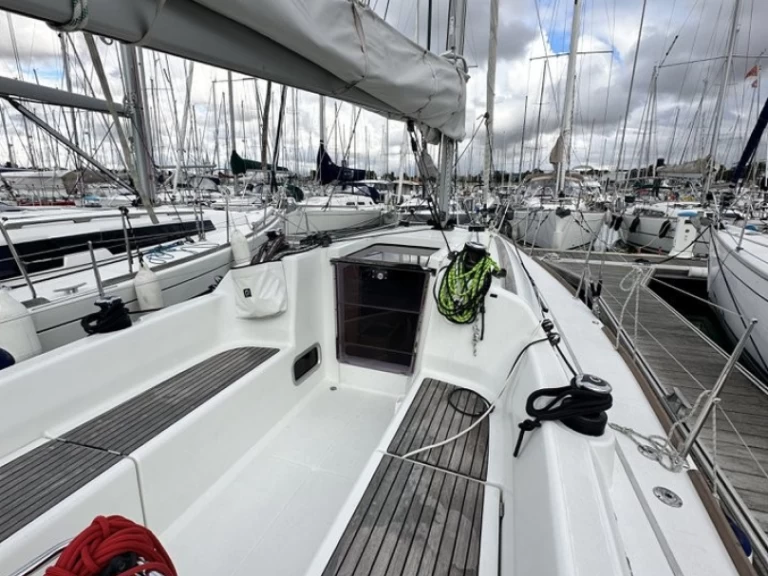 Pronájem Plachetnice Bénéteau s licencí