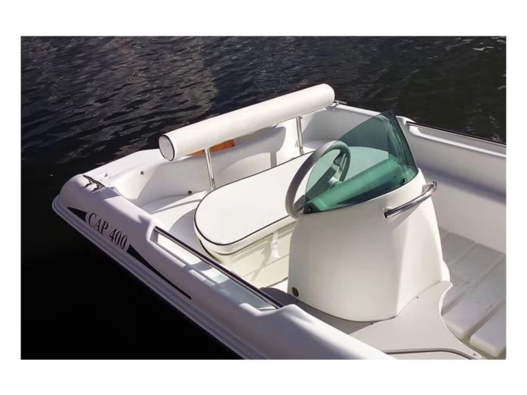 Pronajmout si Rigiflex Cap 400 v Le François