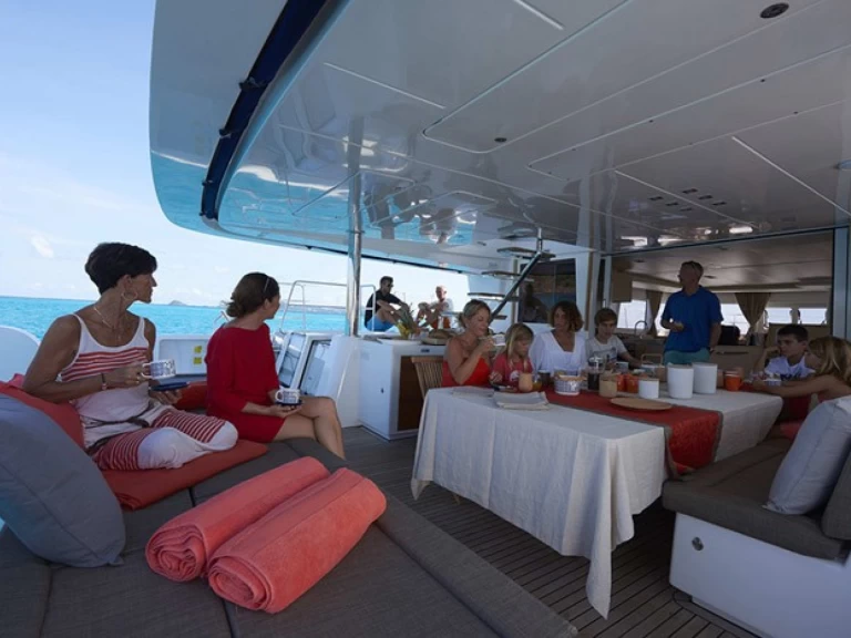 Pronájem Katamarán Lagoon s licencí