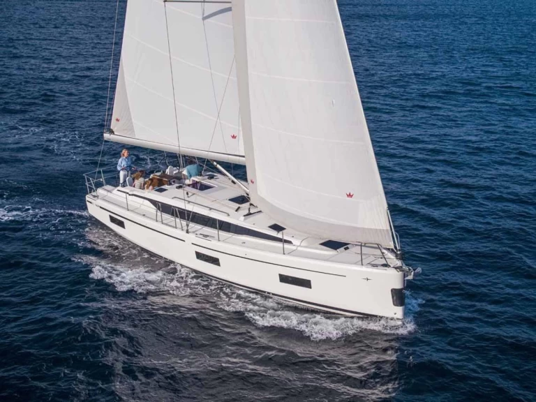 Pronajmout Plachetnice se skipperem či ne Bavaria v Šibenik 