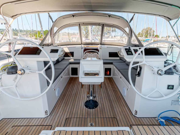 Pronájem lodi Lefkáda lákavé ceny Bavaria C45