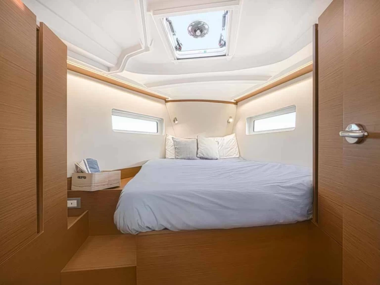 Jeanneau Sun Odyssey 380 jednotlivci a charterové společnosti v Palma de Mallorca