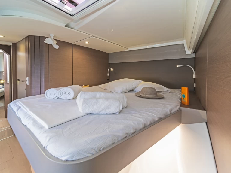 Pronájem Katamarán Bali s licencí