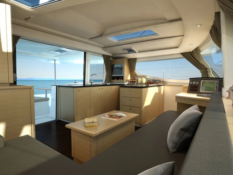 Pronajmout si Fountaine Pajot Helia 44 v Placencia