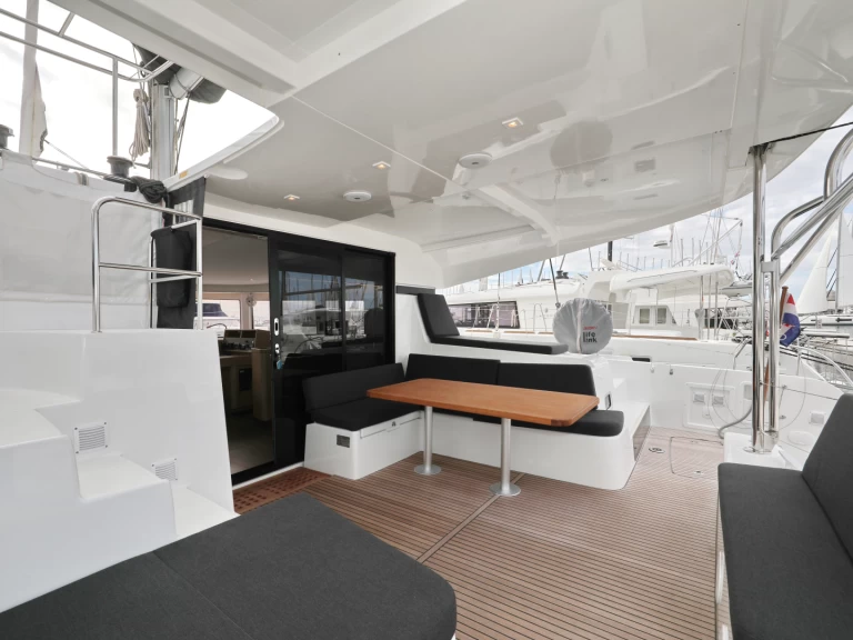 Pronájem Katamarán v Sukošan -Lagoon Lagoon 42