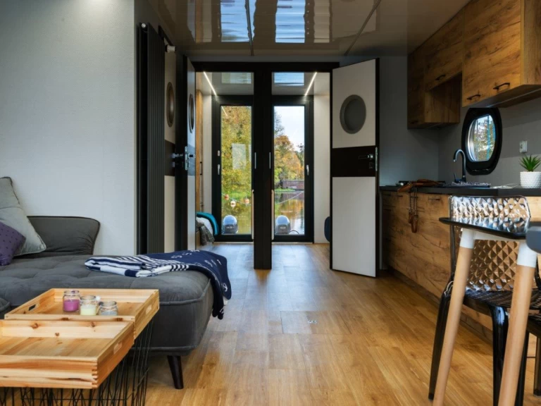 Pronájem jachty v Waren (Müritz) -Campi 400 Campi 400 na Samboatu