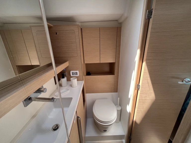 Hanse Hanse 460 - 4 cabine - 2 bagni - 10 posti letto jednotlivci a charterové společnosti v Castiglioncello