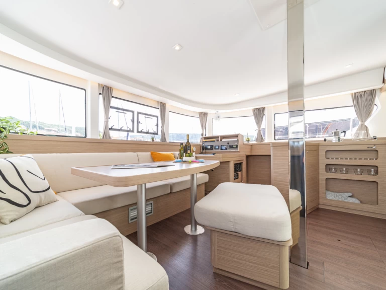 Katamarán k pronájmu v Skradin za nejlepší cenu