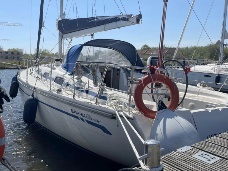 Bavaria Bavaria 38 Cruiser jednotlivci a charterové společnosti v Barth