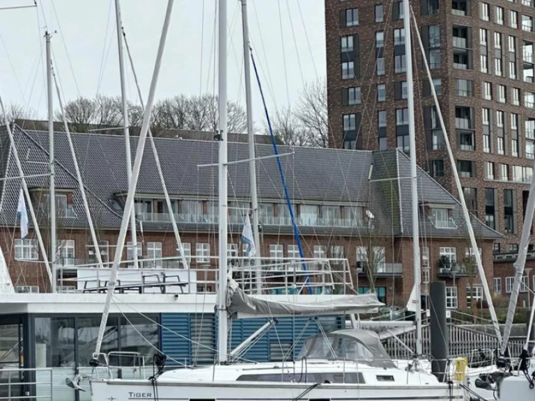 Bavaria Cruiser 37 jednotlivci a charterové společnosti v Flensburg