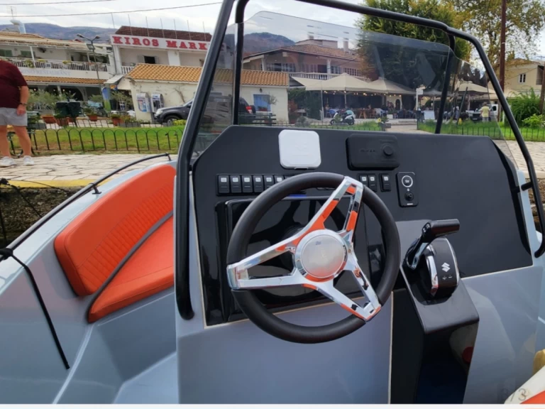 Pronájem lodi Nireus CL620 v Korfu na Samboatu