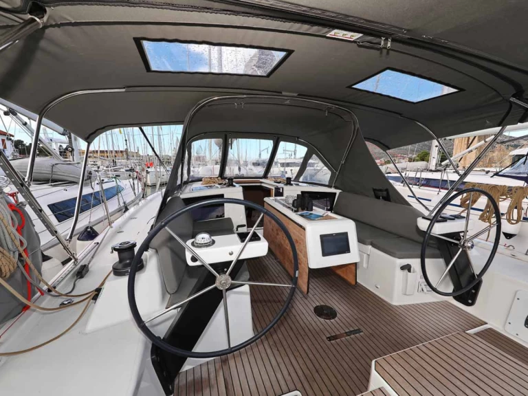 Pronajmout Plachetnice se skipperem či ne Dufour v Trogir