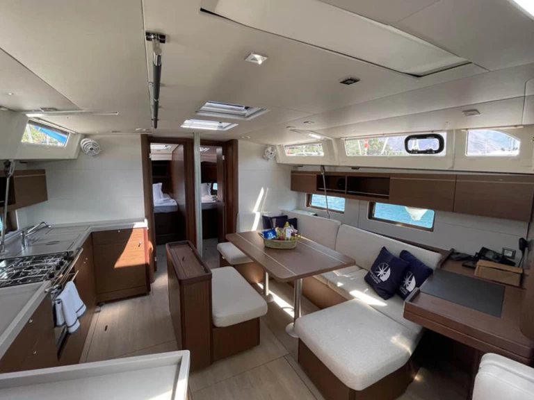 Pronajmout si Bénéteau Oceanis 46.1 v Marmaris