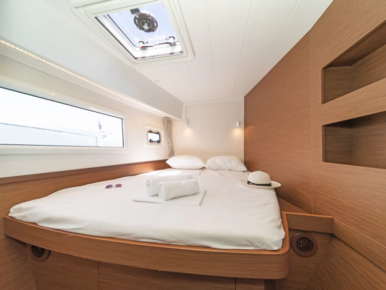 Pronájem lodi Alimos lákavé ceny Lagoon 42