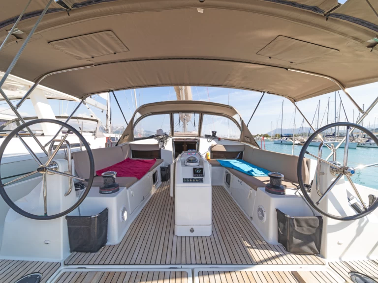 Pronájem Plachetnice Jeanneau s licencí