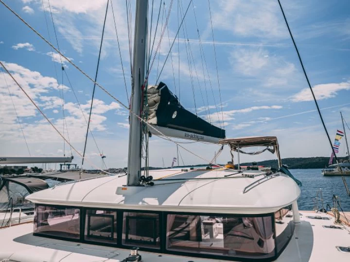 Pronájem Katamarán v Donji Seget -Lagoon Lagoon 400 S2