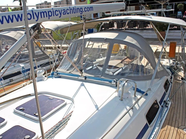 Pronájem lodi Lavrio lákavé ceny Bavaria 38 Cruiser