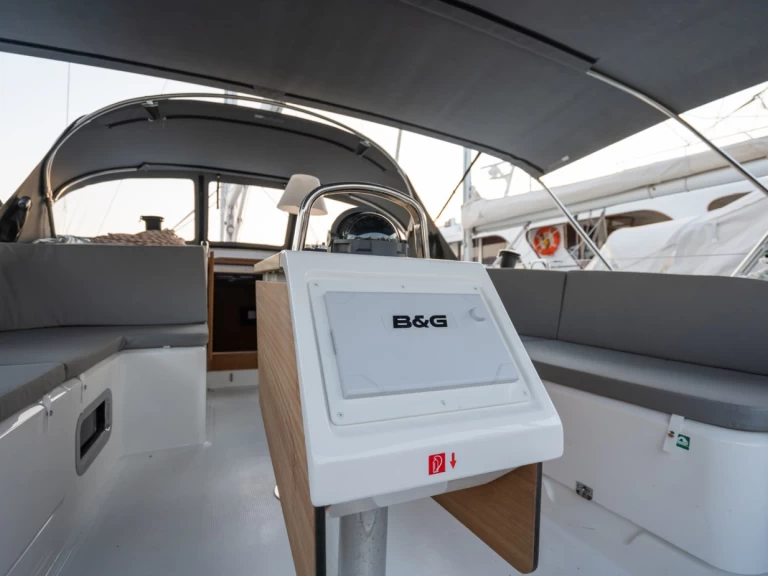 Pronájem Plachetnice Bavaria s licencí