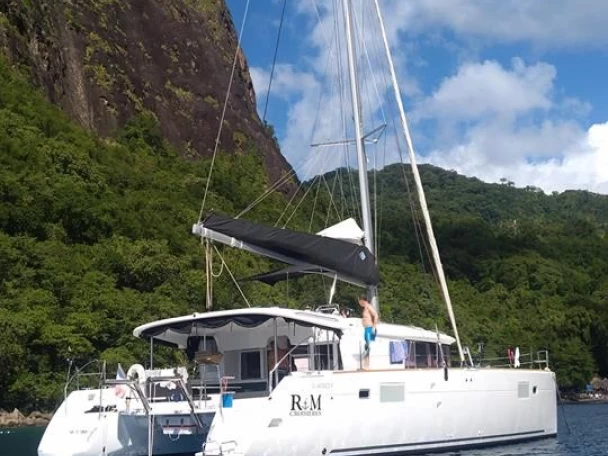 Pronájem lodi Lagoon Lagoon 450 v Saint Vincent (Island) na Samboatu