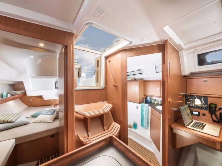 Pronájem Plachetnice Bavaria s licencí