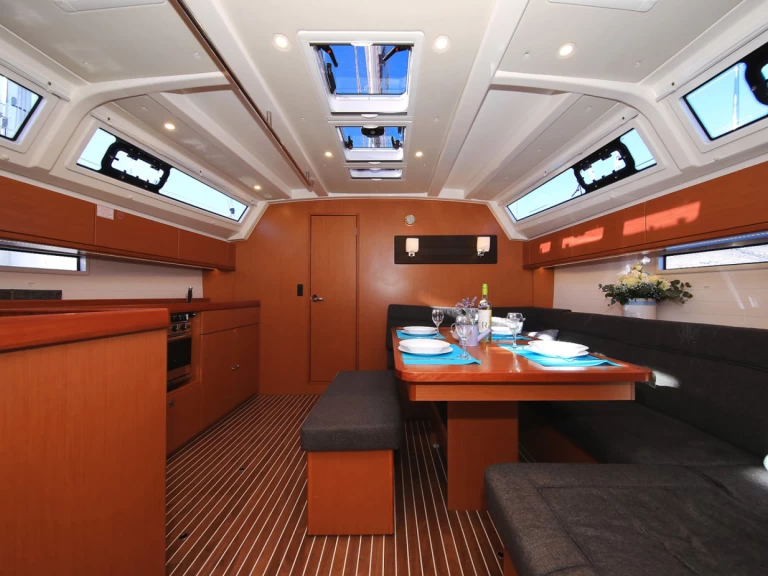 Pronajmout si Bavaria Cruiser 46 v Biograd Na Moru