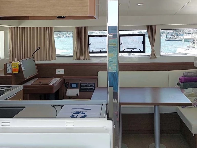 Pronájem Katamarán v Palma de Mallorca -Lagoon Lagoon 40