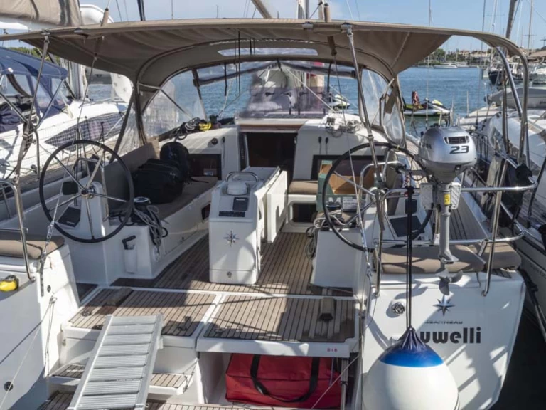 Pronájem Plachetnice Jeanneau s licencí