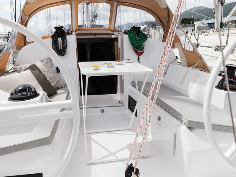 Elan Elan E3 jednotlivci a charterové společnosti v Kaštela