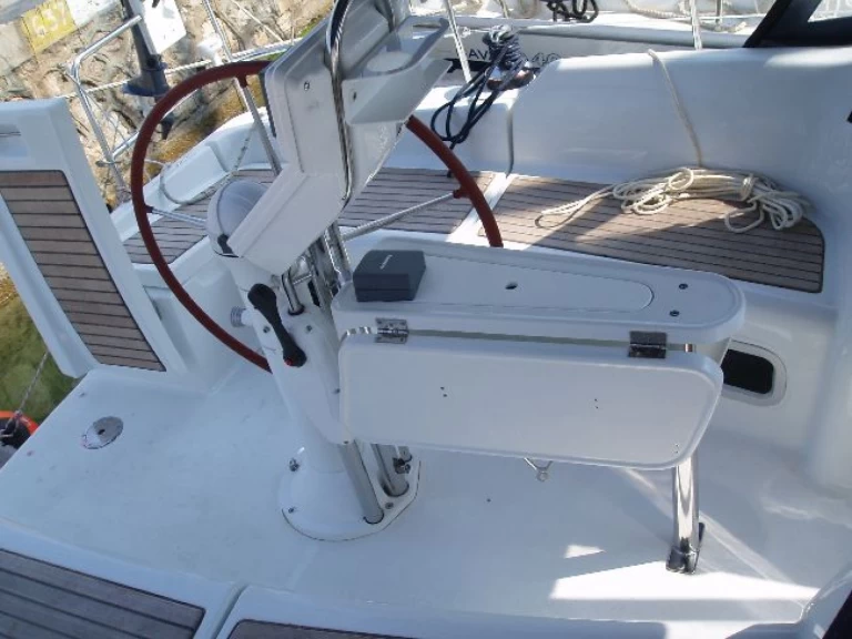 Pronájem Plachetnice Bénéteau s licencí