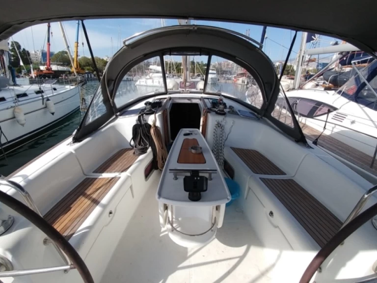 Pronájem jachty v Eleusis -Bénéteau Oceanis 43 na Samboatu