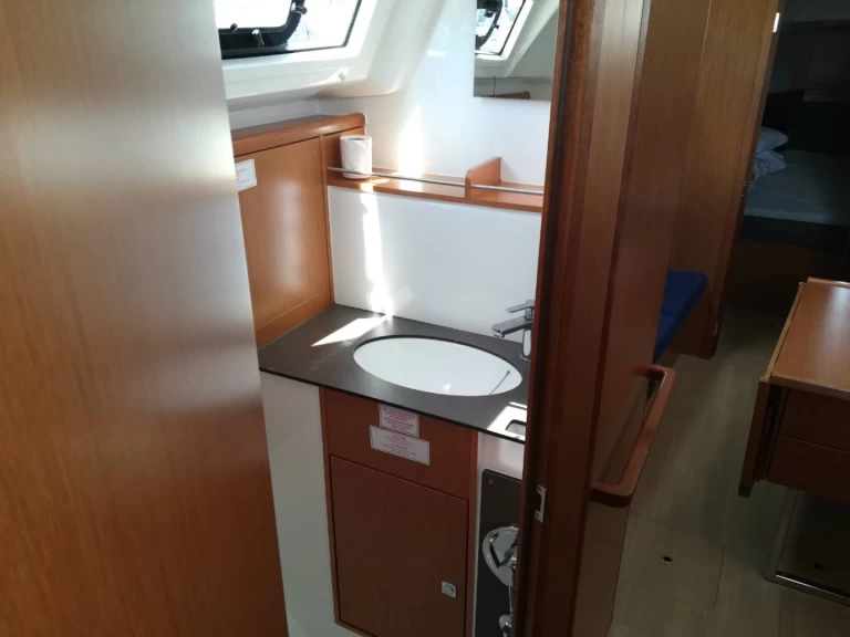 Pronájem Plachetnice Bavaria s licencí