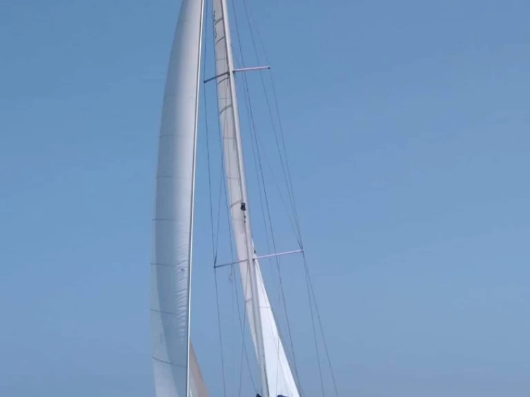 Pronajmout si Bénéteau Oceanis 54 v Salamína