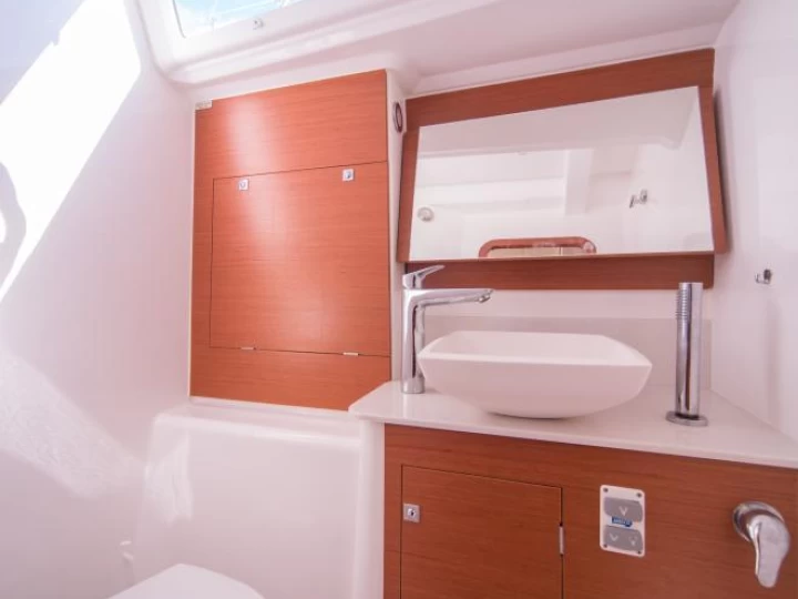 Pronajmout Plachetnice se skipperem či ne Dufour v Donji Seget