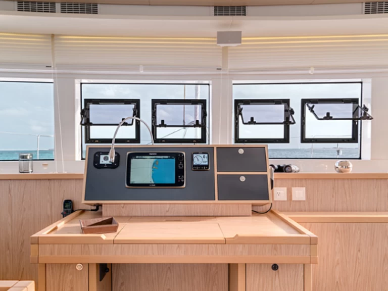 Pronájem lodi Lagoon Lagoon 52 F v Alimos na Samboatu