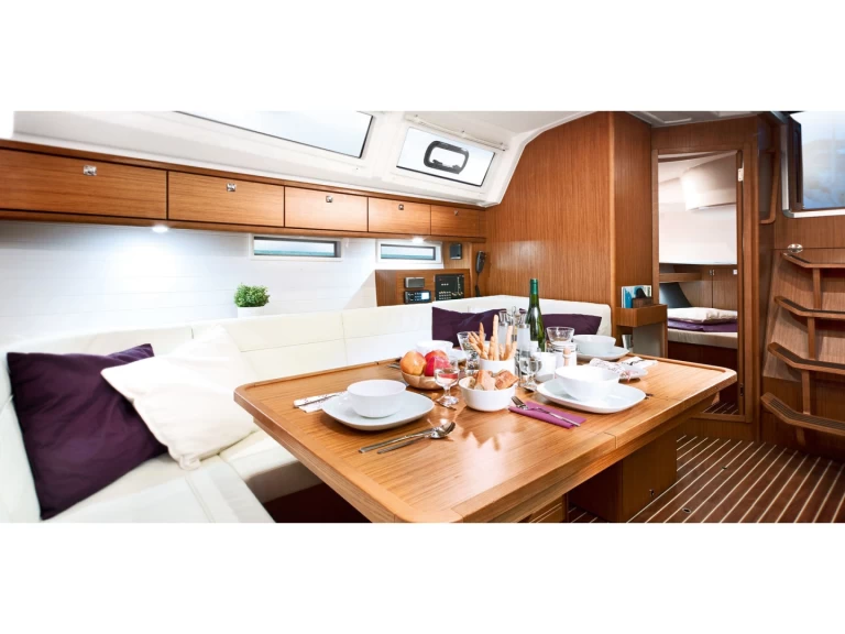 Pronajmout Plachetnice se skipperem či ne Bavaria v Kaštela